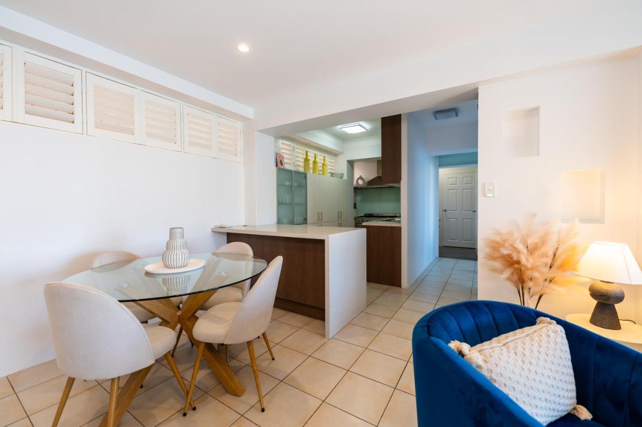 Riverside Breeze Haven Apartment *