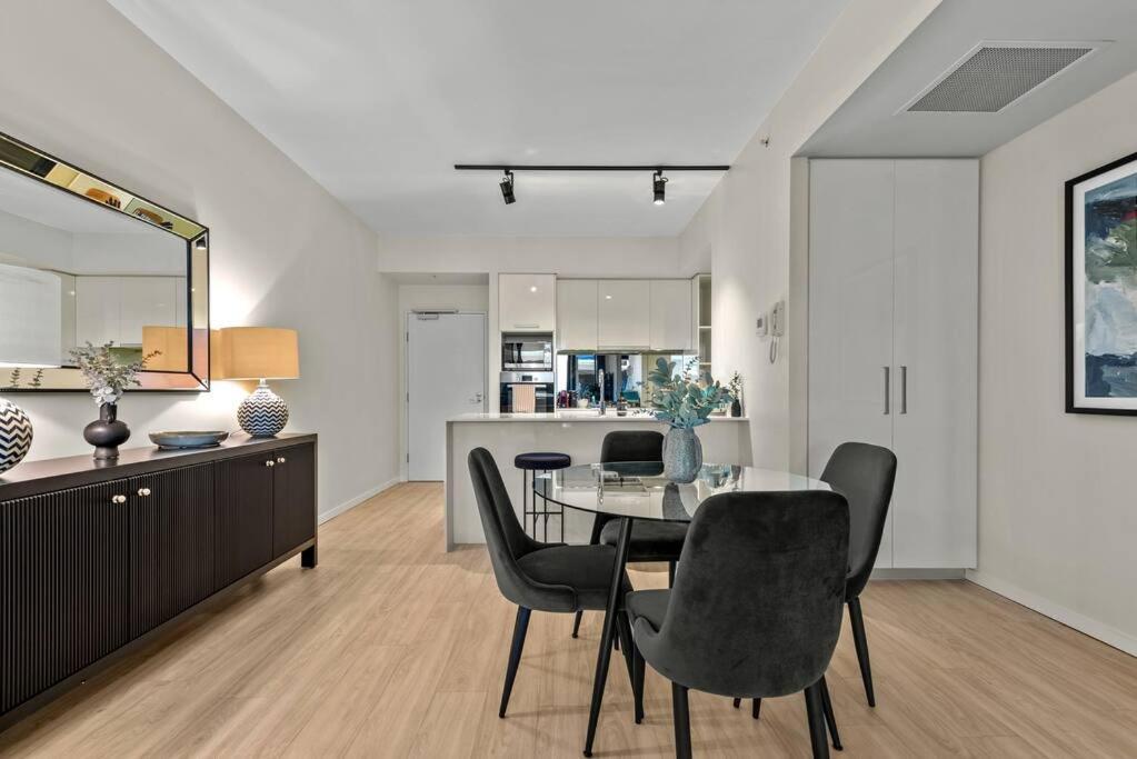 South Bank Sensational! ~ 1bed,1bath,1car,balcony Apartment Brisbane