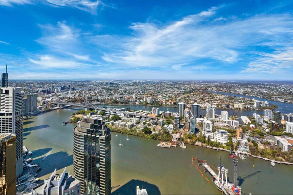 Apartment High Level Riverview 1b1b In Centre Of Cbd *
