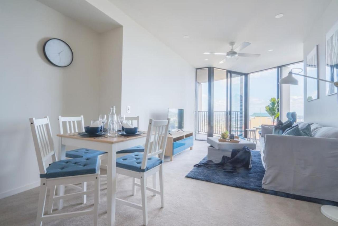 Stunning 1bd Haven With Panoramic Views *