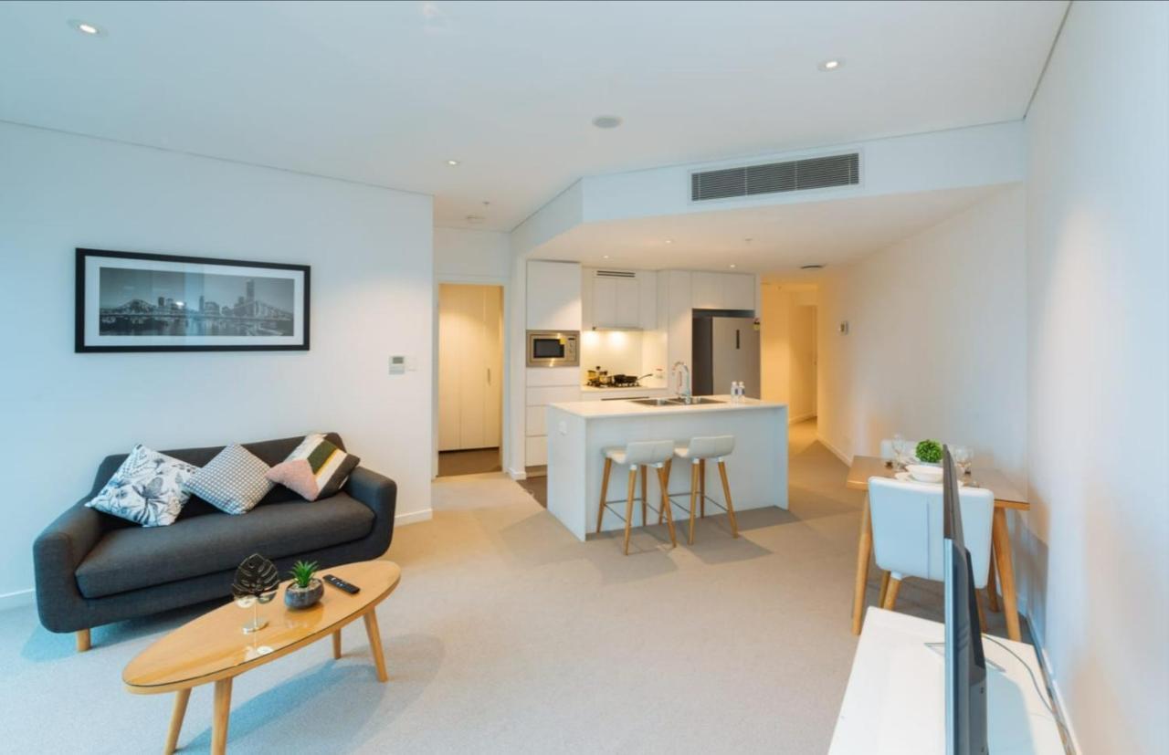 1 Bedroom Cbd With Wifi Pool Gym Apartment Brisbane