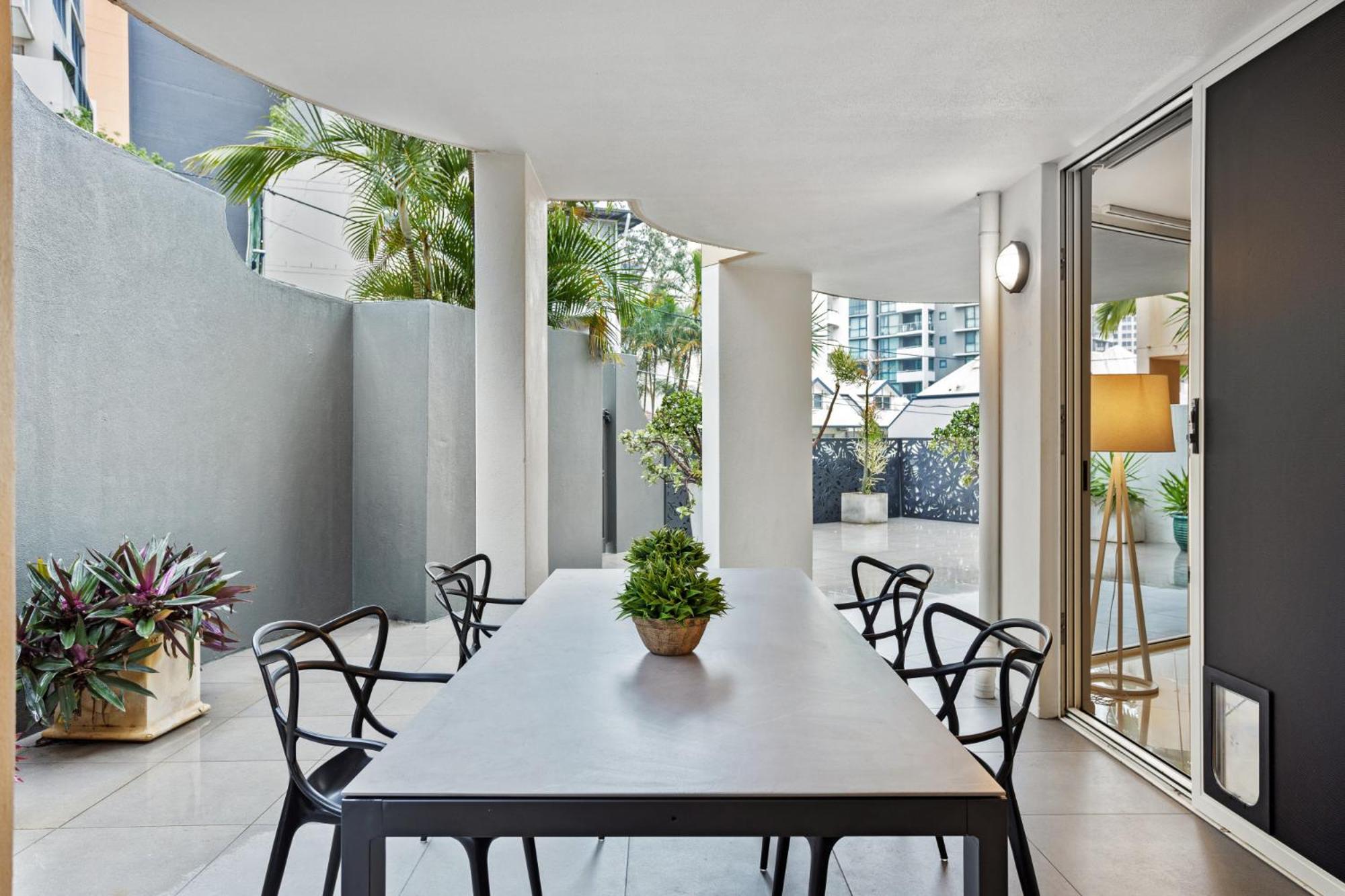 Comfy 2-bed With Pool And Secure Parking * Brisbane