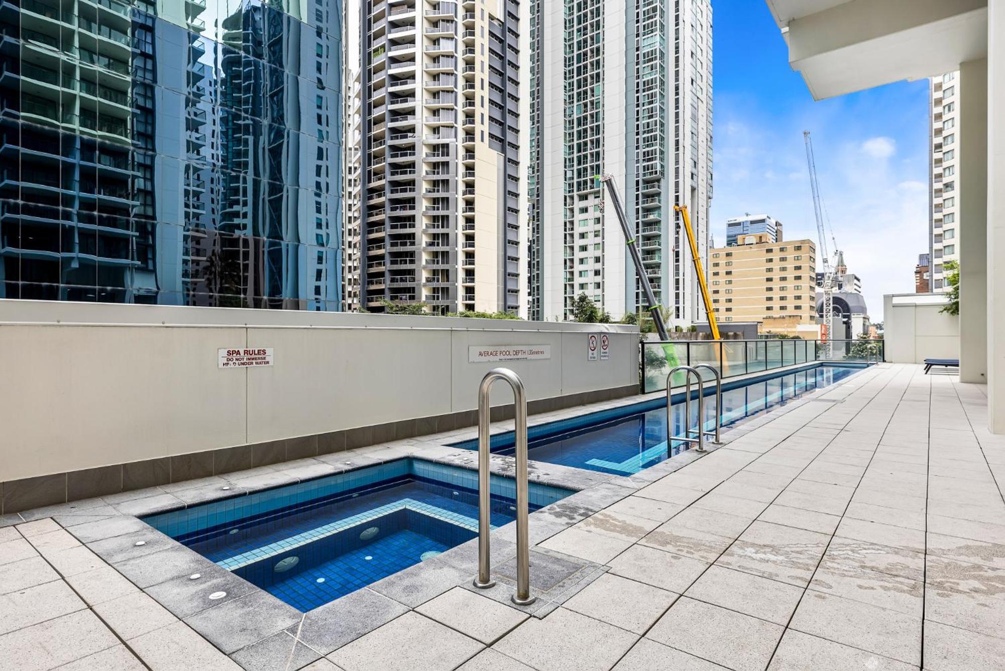 1-bed Centre With Pool, Bbq & Gym * Brisbane
