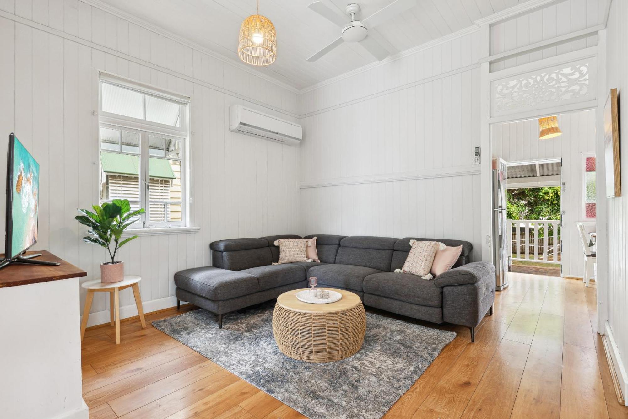 Holiday home Gorgeous 3-bed Family By Oxenham Park & Shops