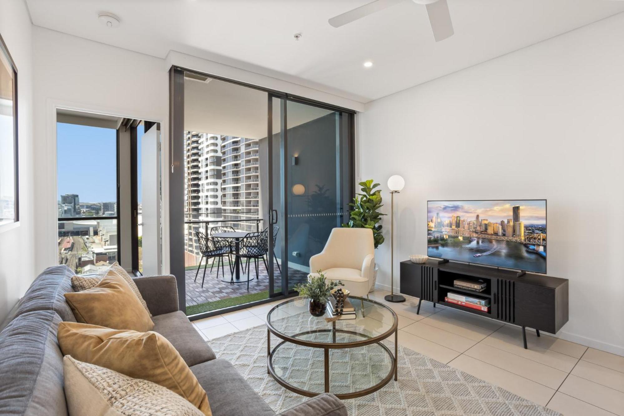 Riverside 2-bed By Brisbane's Landmarks With Pool Brisbane