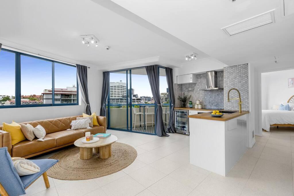 Apartment Spacious 2br- Centre Of Brissy!