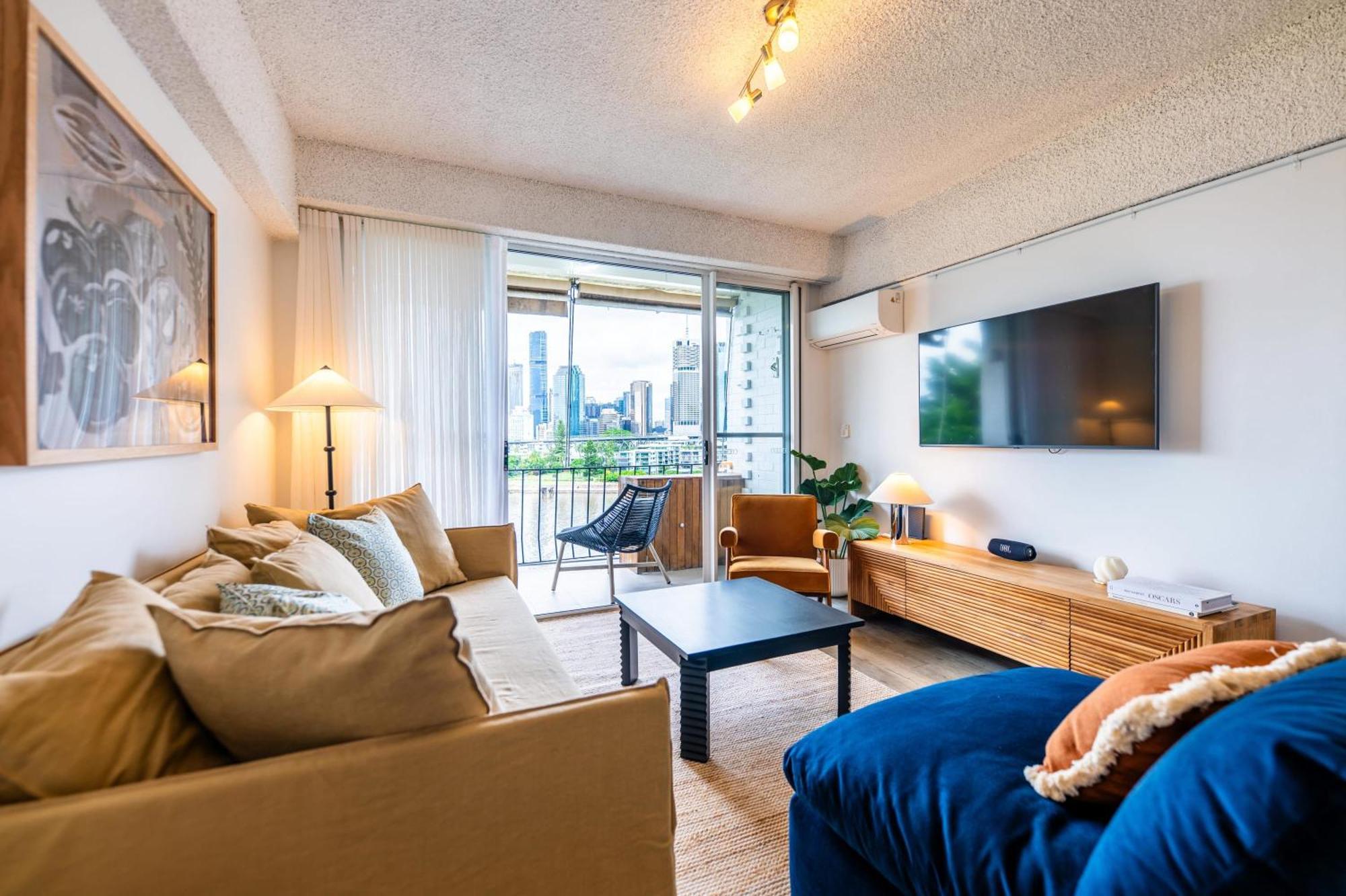 City & Story Bridge View 2 Bedrooms Unit W Parking *