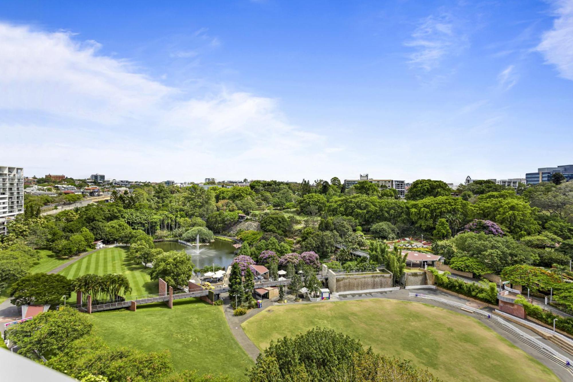 High-floor 2-bed Cbd Unit With Views & Amenities *