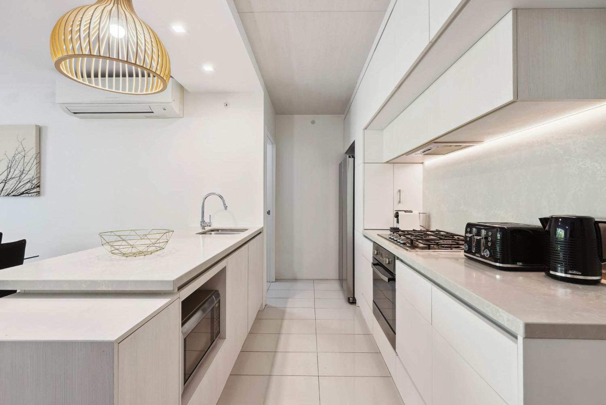 Apartment 3-bed Luxurious Retreat By River & Cbd Brisbane