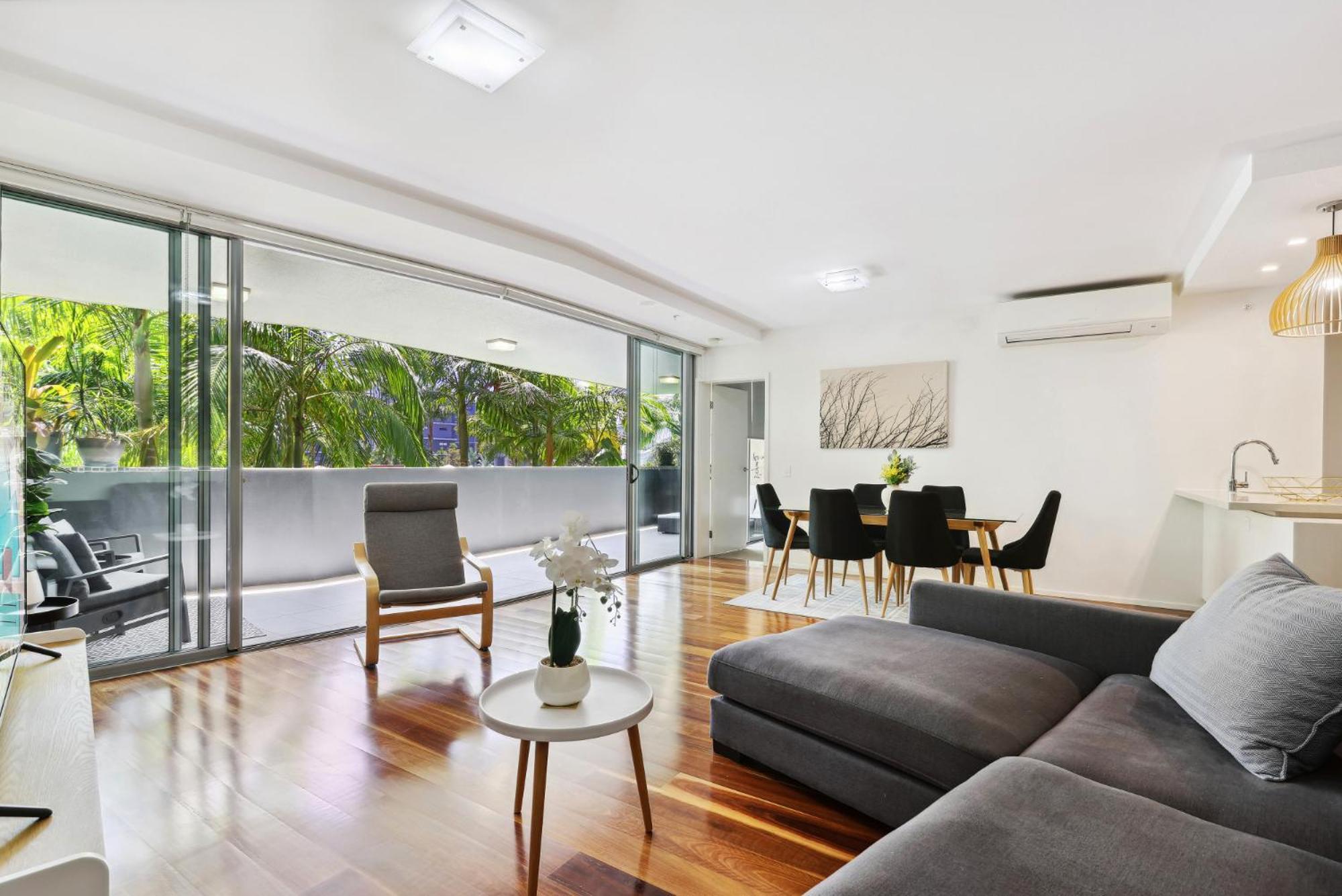 3-bed Luxurious Retreat By River & Cbd