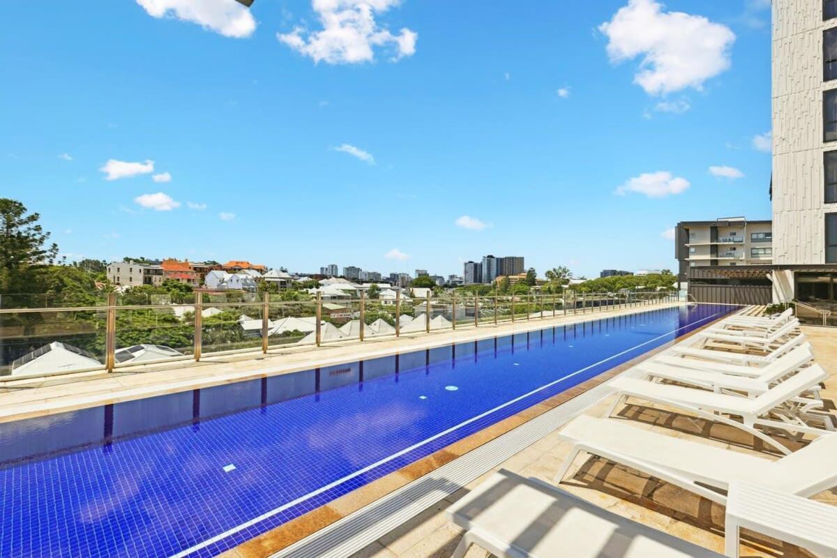 Stunning 1-bed By Victoria Park With Pool & Gym Brisbane