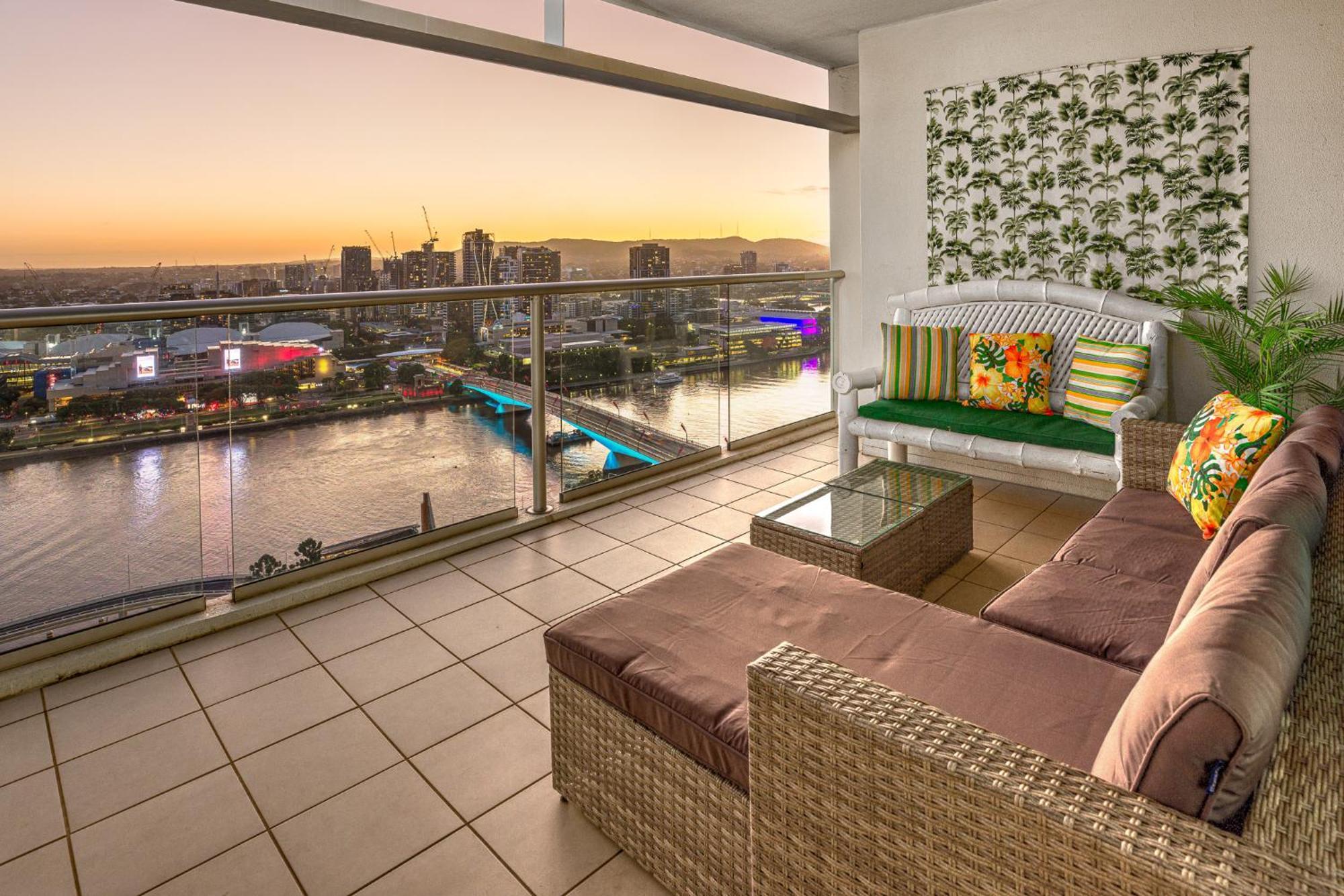 Oasis Retreat Level 27 In Casino Towers Apartment *