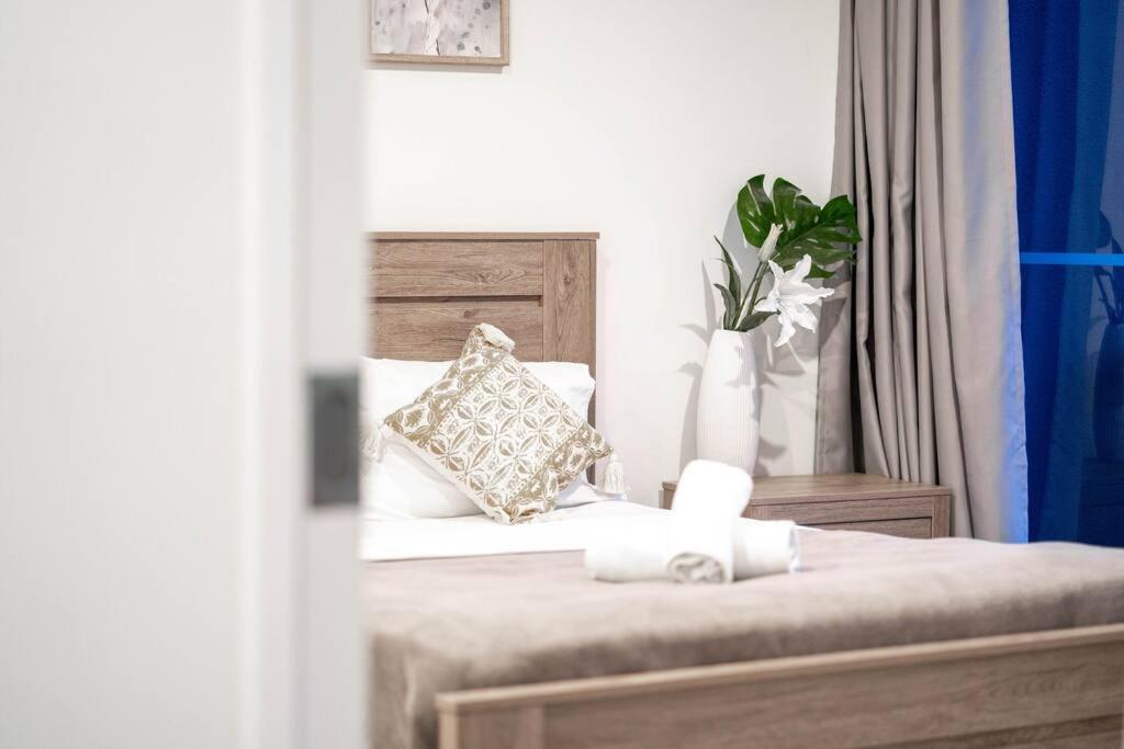 Urban Elegance 2b2b W Parking, Pool South * Brisbane