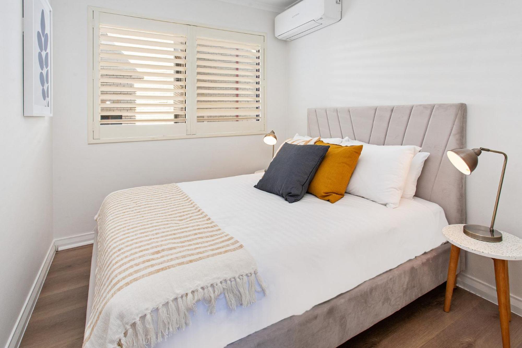 Cosy Unit With Parking Near New Farm Park & River