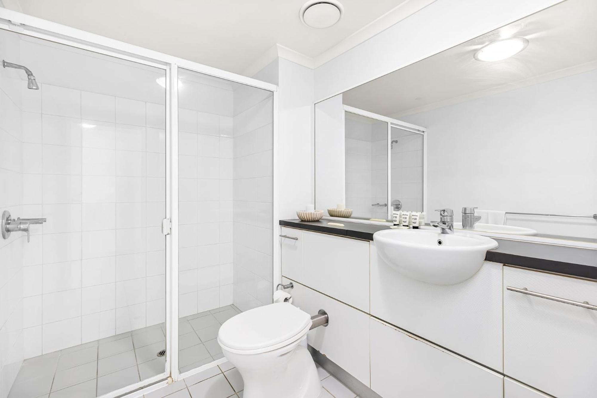 1-bed Centre With Pool, Bbq & Gym