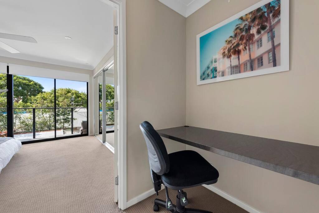 Convenient + Spacious! 3bed/2.5bath/1car~townhouse Holiday home Brisbane