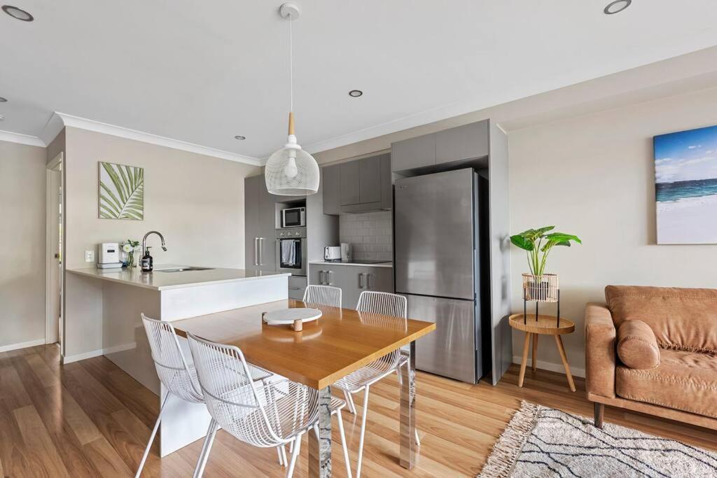Holiday home Convenient + Spacious! 3bed/2.5bath/1car~townhouse Brisbane