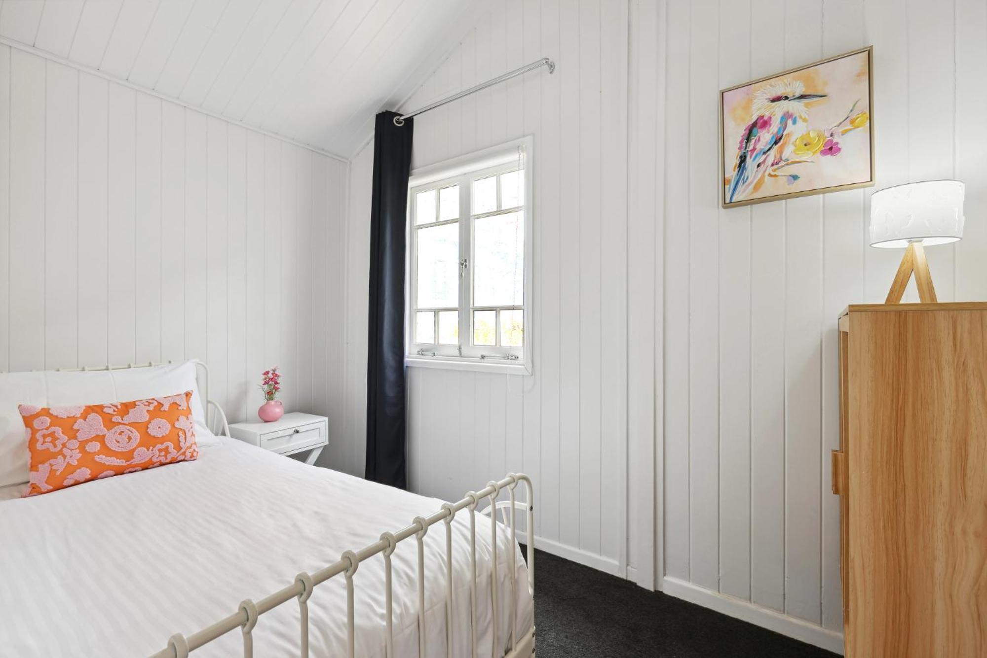 Gorgeous 3-bed Family By Oxenham Park & Shops * Brisbane