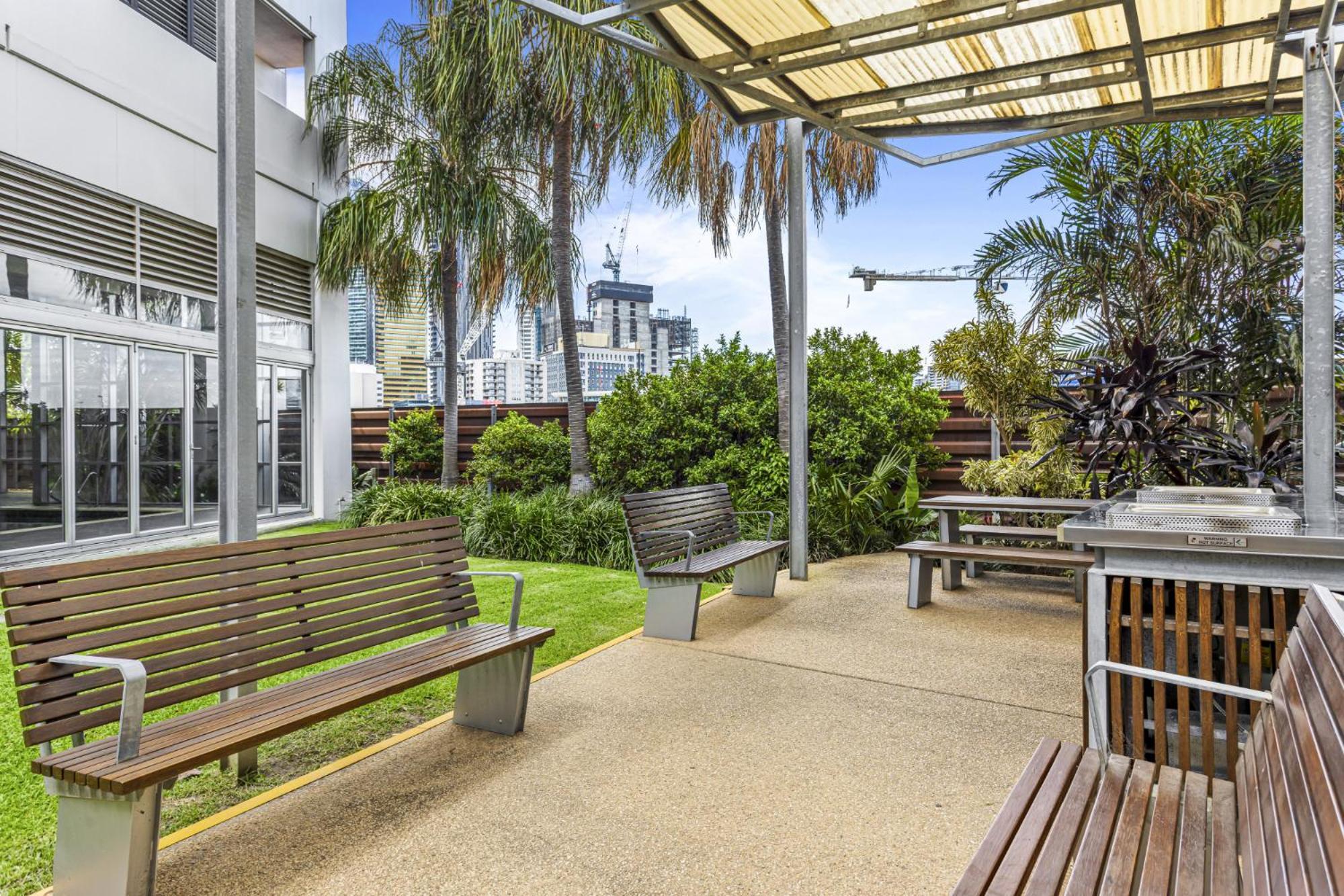 High-floor 2-bed Cbd Unit With Views & Amenities * Brisbane