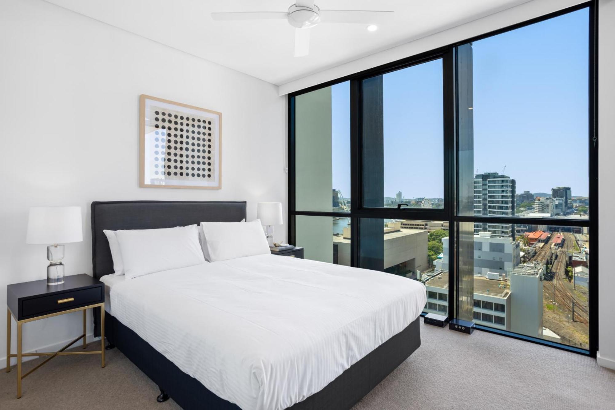 Riverside 2-bed By Brisbane's Landmarks With Pool * Brisbane