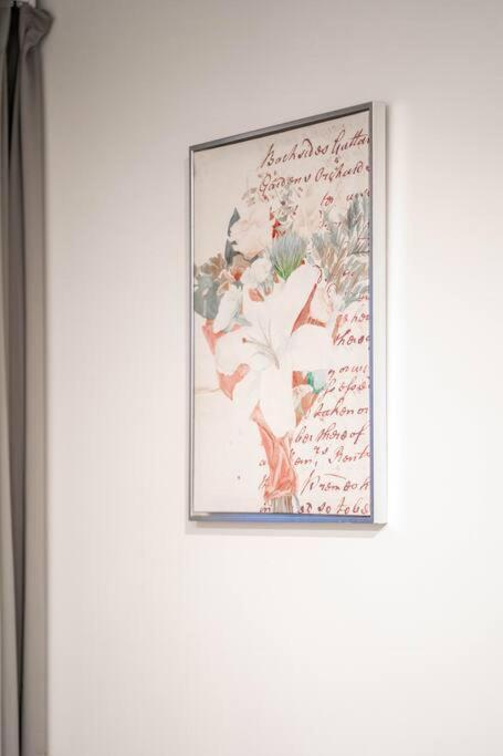 Urban Elegance 2b2b W Parking, Pool South Apartment *