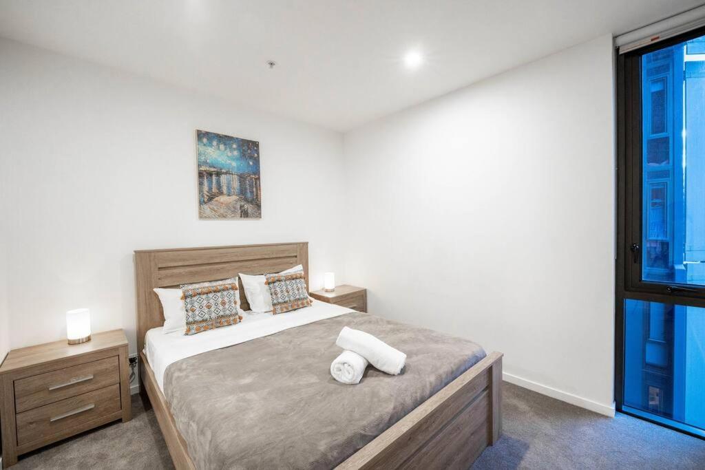 Urban Elegance 2b2b W Parking, Pool South Apartment Brisbane