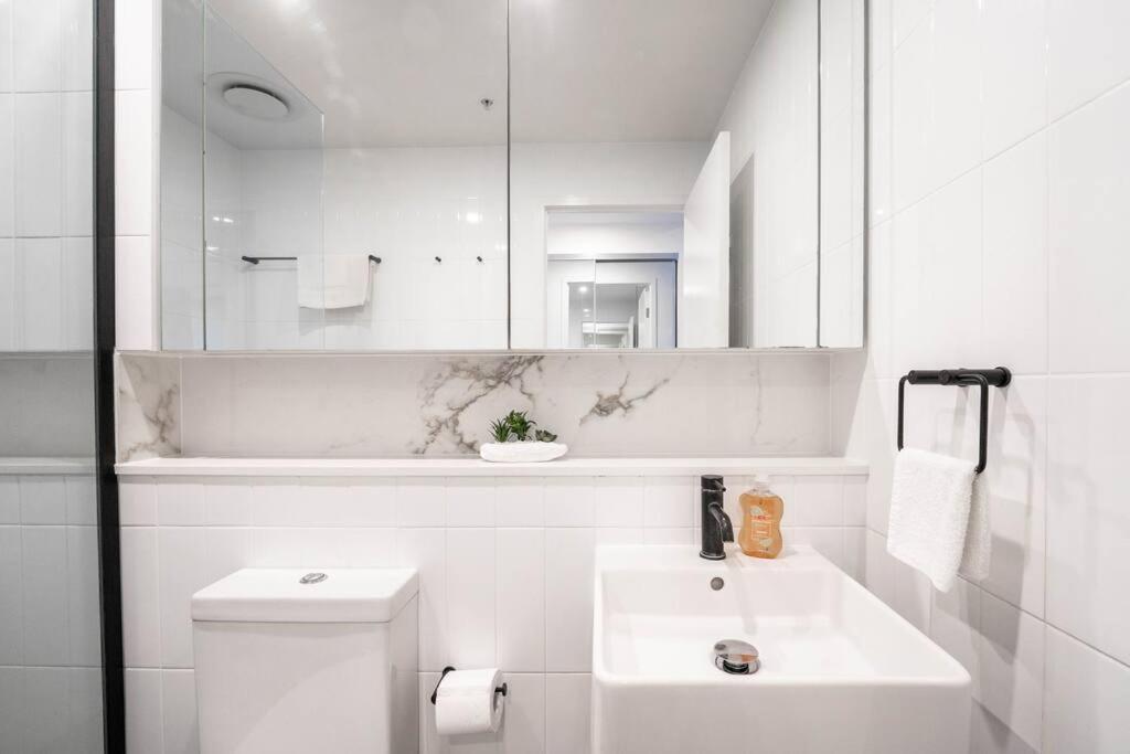 Urban Elegance 2b2b W Parking, Pool South