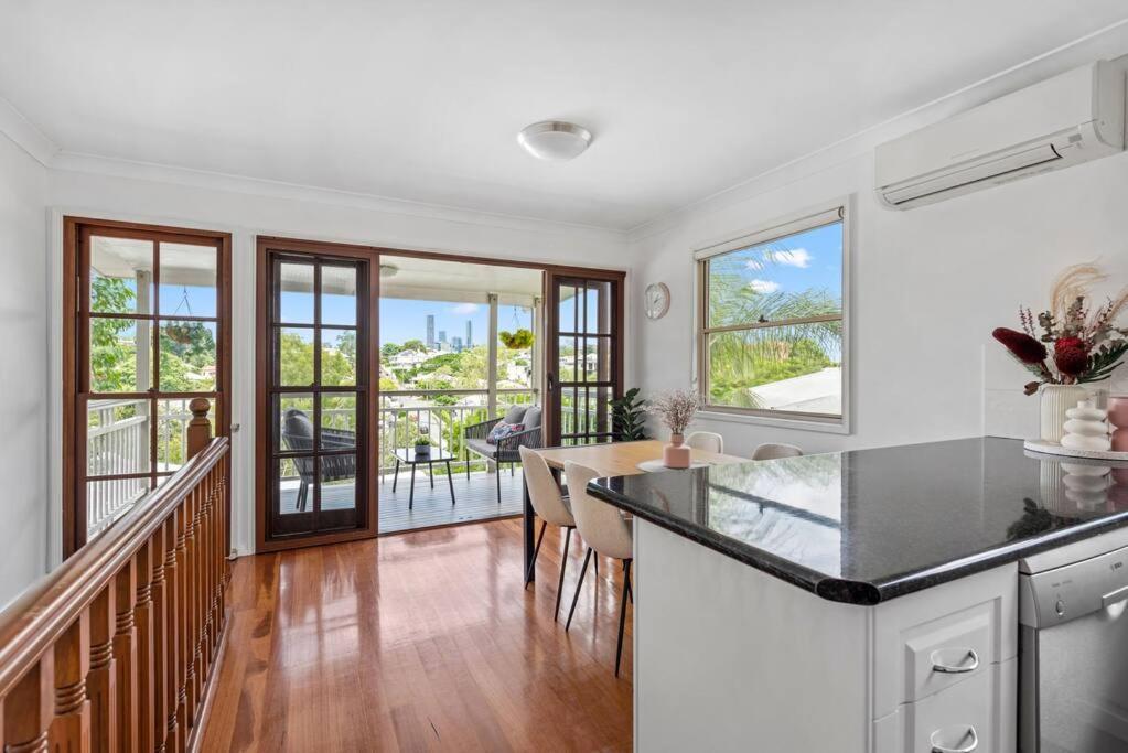Paddo ~ 4bed/2bath/1car/cbd Views ~ House Holiday home *