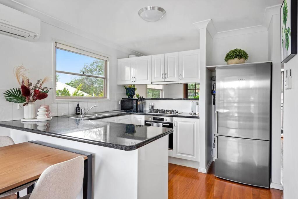 Paddo ~ 4bed/2bath/1car/cbd Views ~ House Holiday home Brisbane