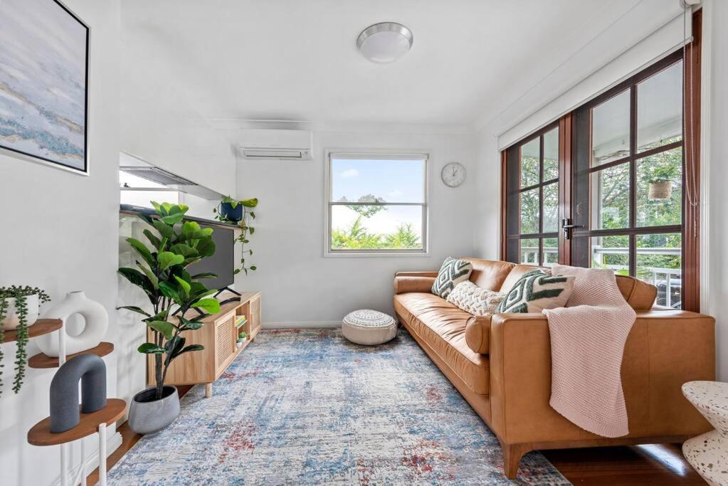 Paddo ~ 4bed/2bath/1car/cbd Views ~ House Holiday home Brisbane