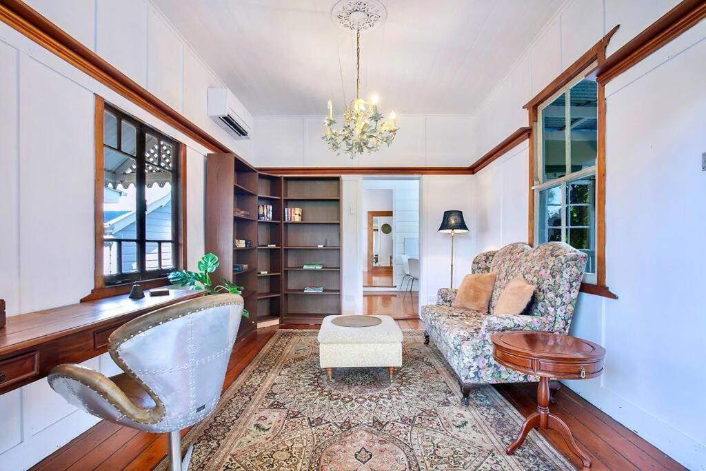 Holiday home Charming Heritage House In The Heart Of The Brisbane