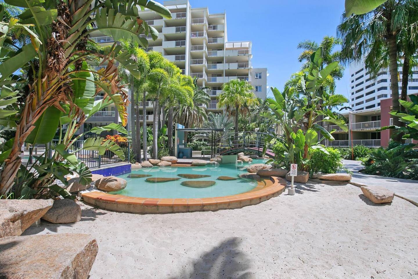 Valley Tropical - Embrace Urban Resort-style Living *