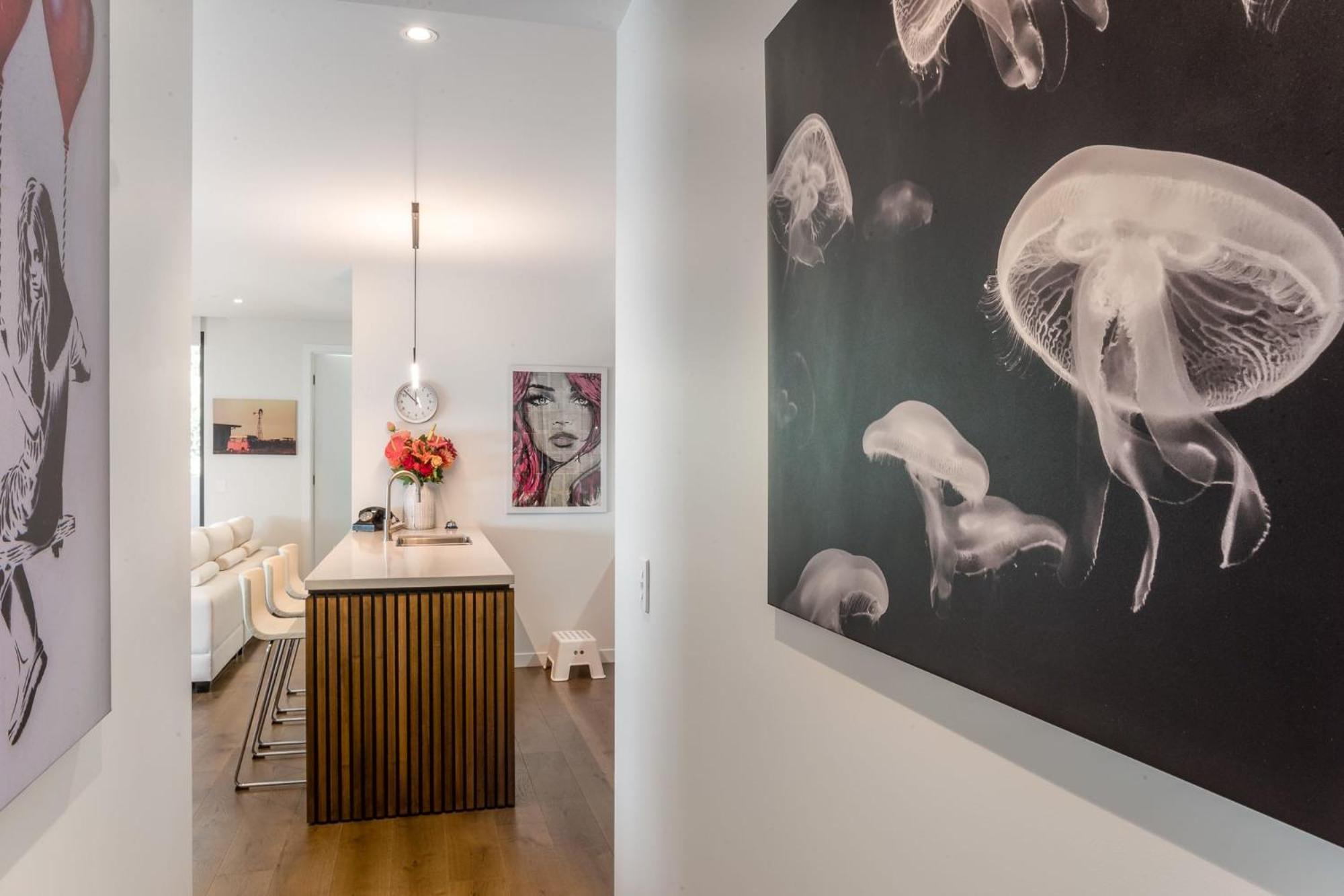 Apartment Stylish Urban Escape Modern 3br With Ac Parking *