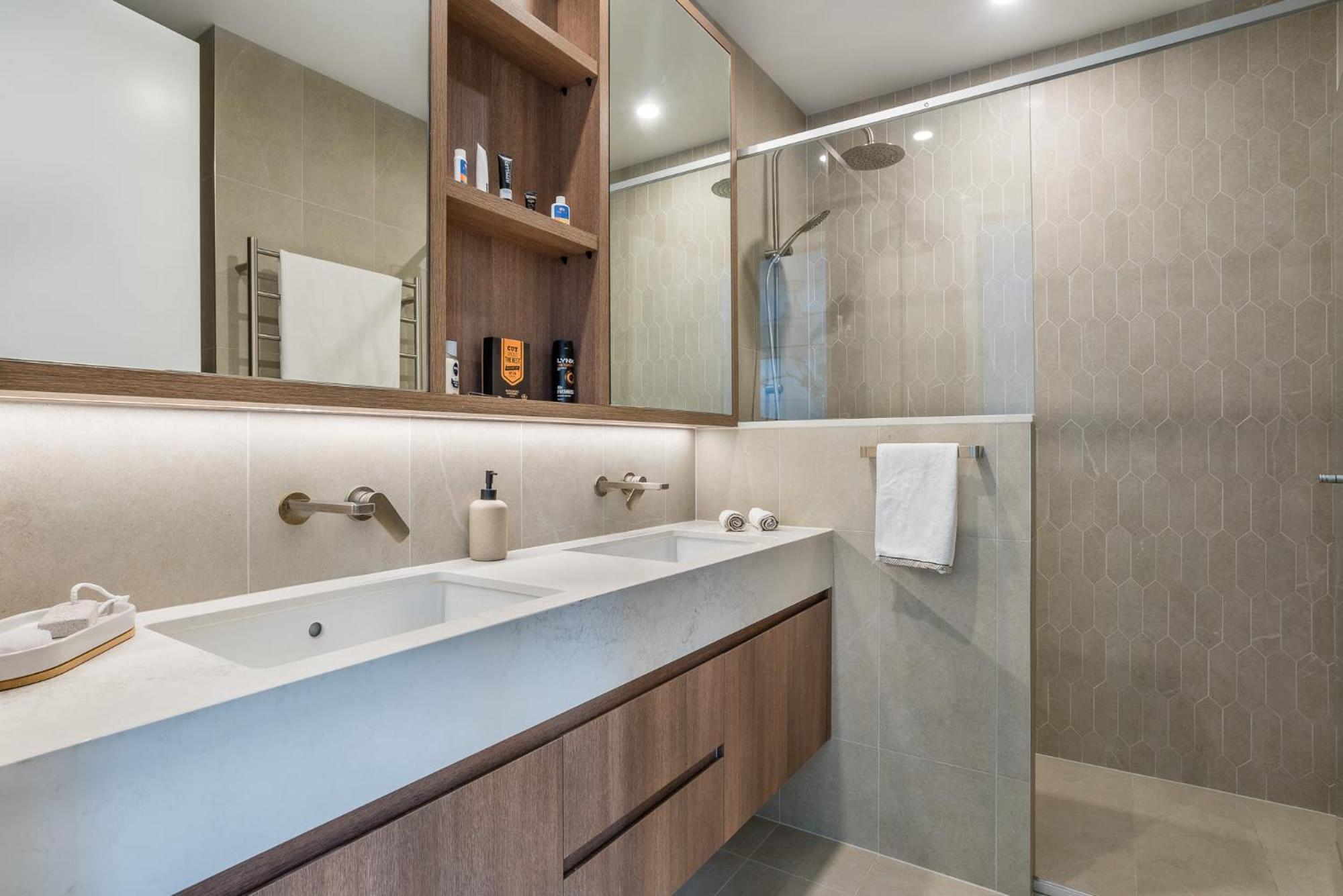 Apartment Stylish Urban Escape Modern 3br With Ac Parking Brisbane