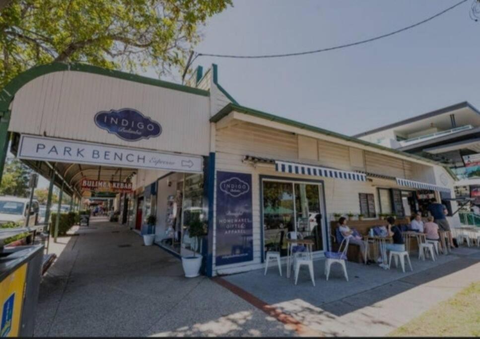 Prime Location: Just Steps Away From Oxford Street * Brisbane