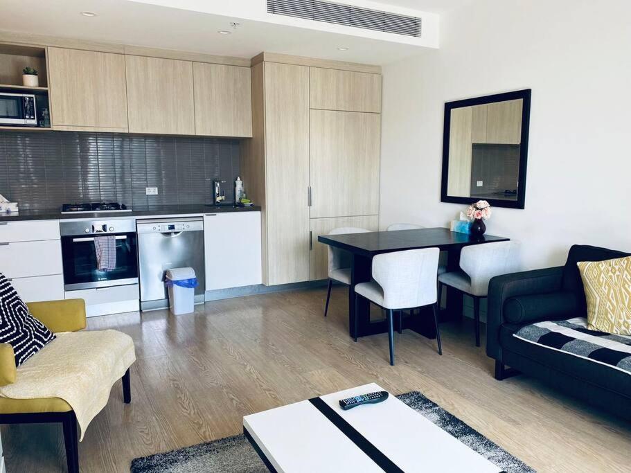 Apartment Of South Bank With Car Park *