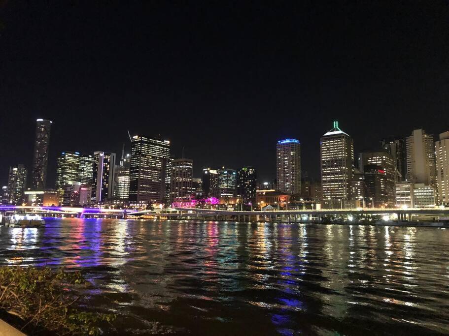 Of South Bank With Car Park Apartment Brisbane