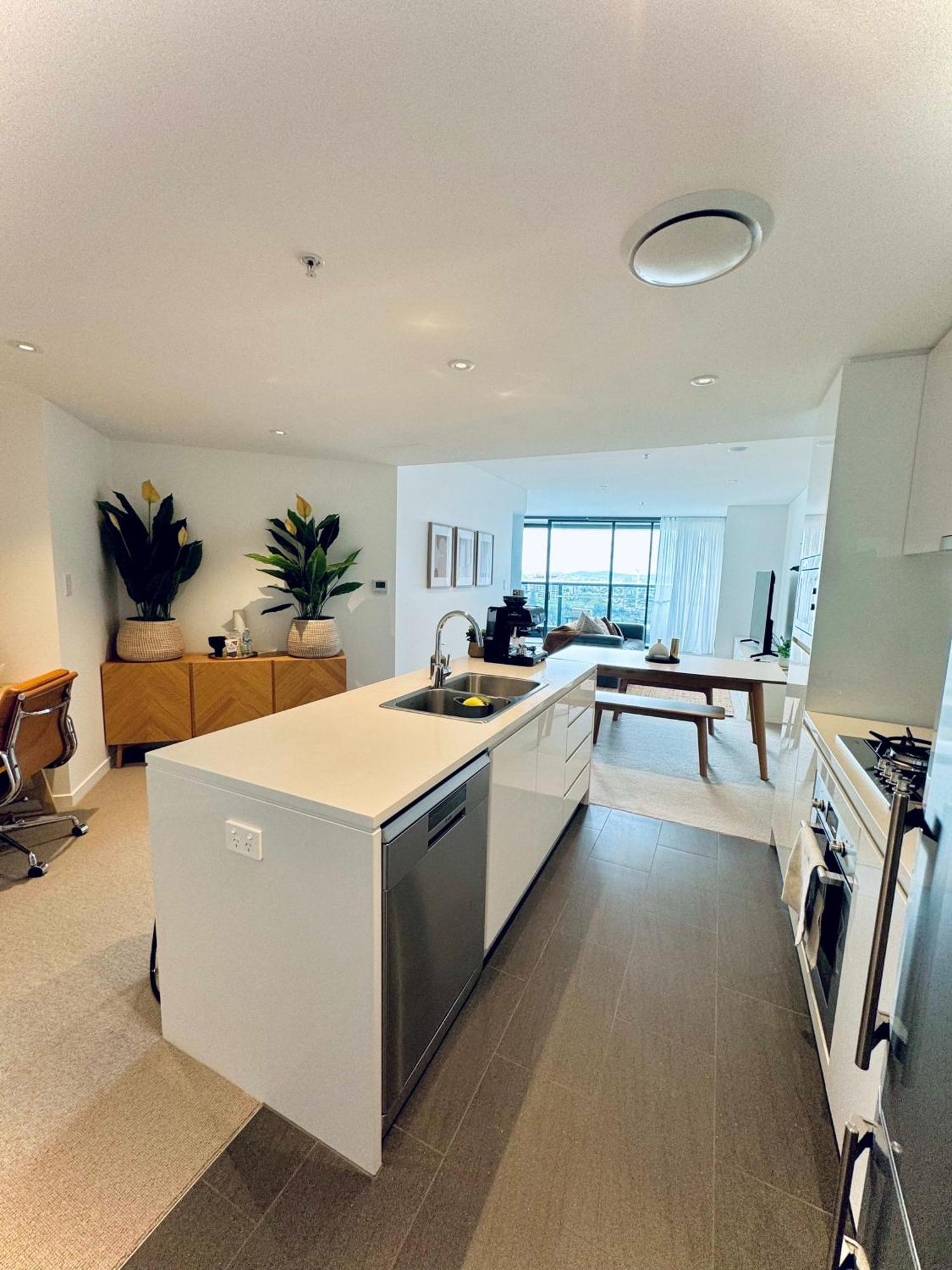 Luxurious 3 Bed Sky Retreat At Skytower *