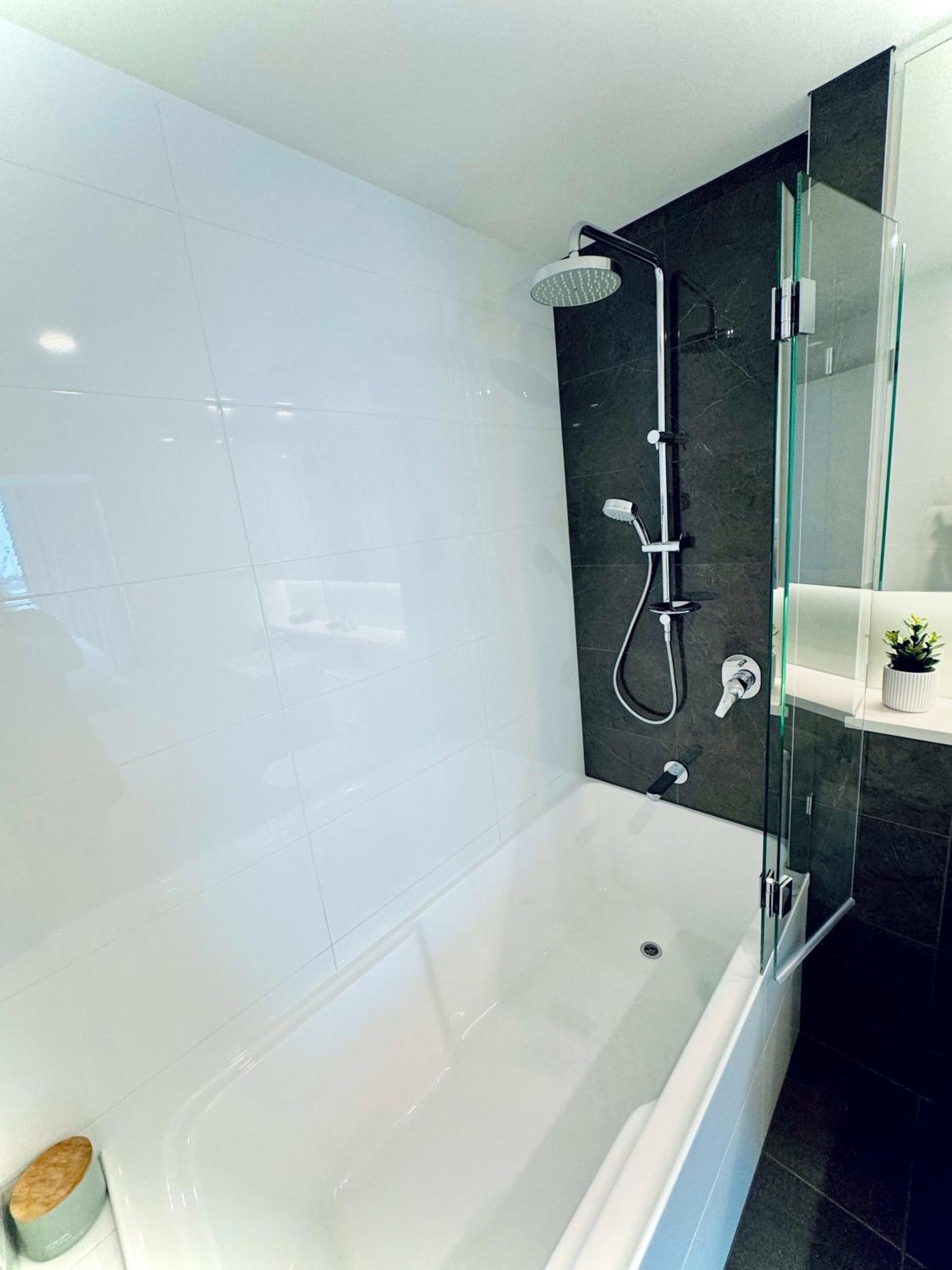 Luxurious 3 Bed Sky Retreat At Skytower Brisbane