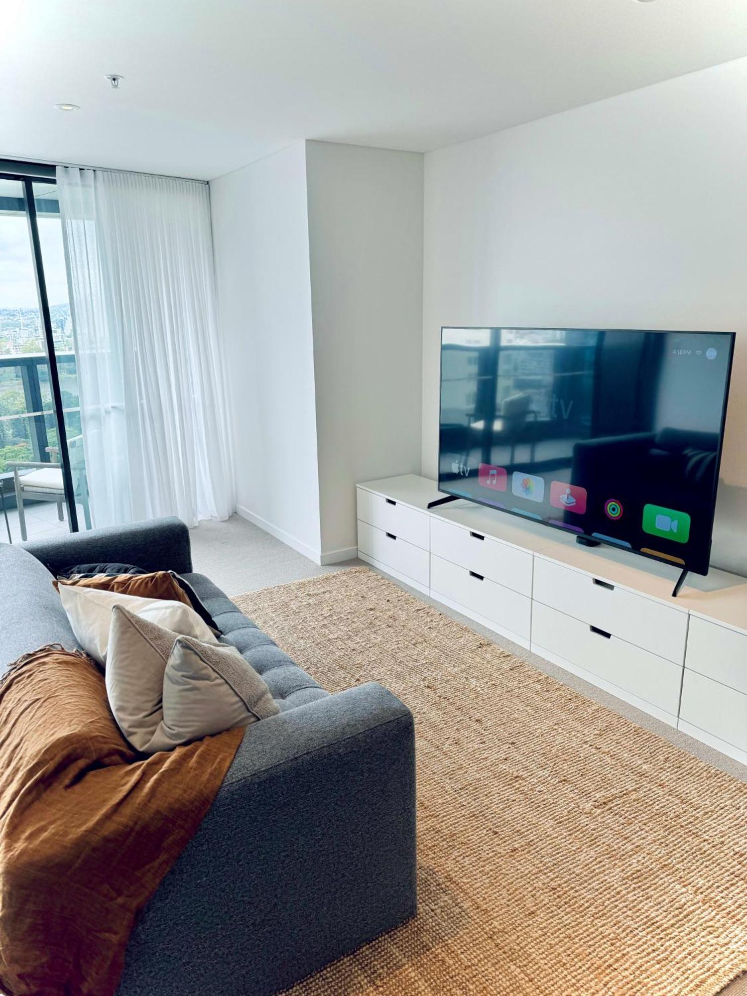 Luxurious 3 Bed Sky Retreat At Skytower *