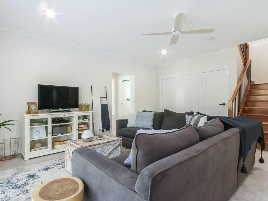 A Family Affair ~ 4 Bed/2.5bath/pool ~ Morningside Holiday home *