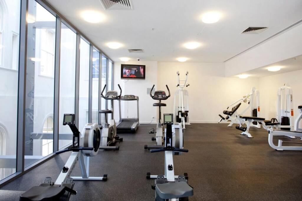 Offline - 37f Cbd With Views And Pool Brisbane