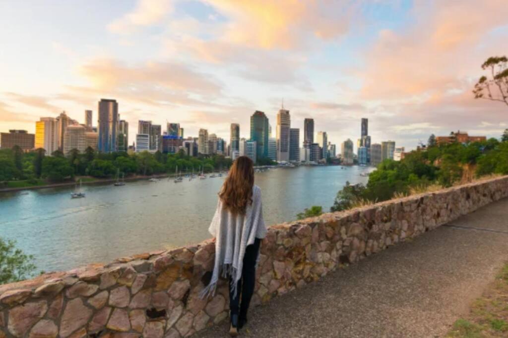 Comfy Character Qld'r ~ 3bed Self-contained-upstairs House W/parking ~ Woolloongabba Holiday home Brisbane