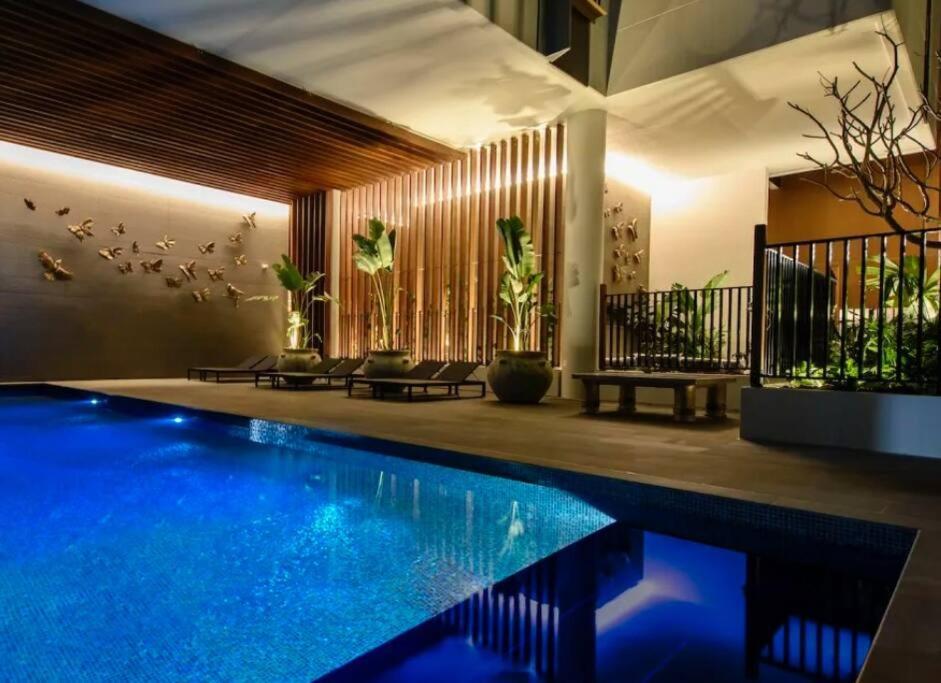 Apartment Location! Boutique 2br With Pool & Bbq Near South Bank And *