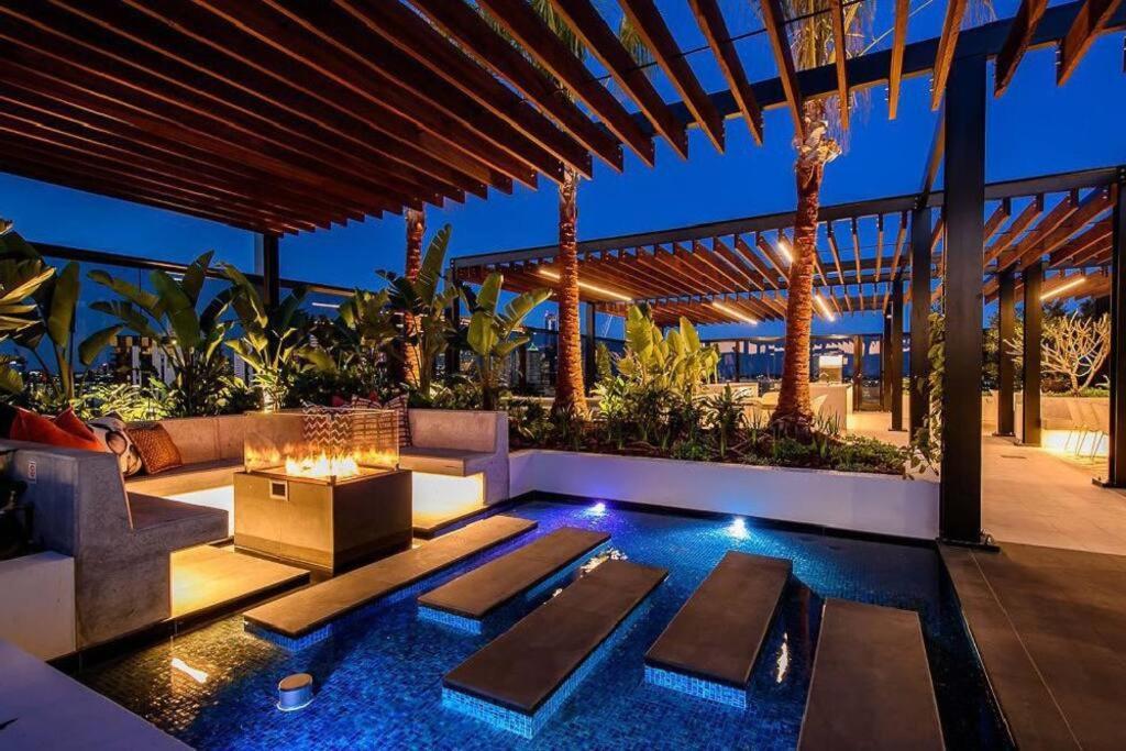 Location! Boutique 2br With Pool & Bbq Near South Bank And * Brisbane