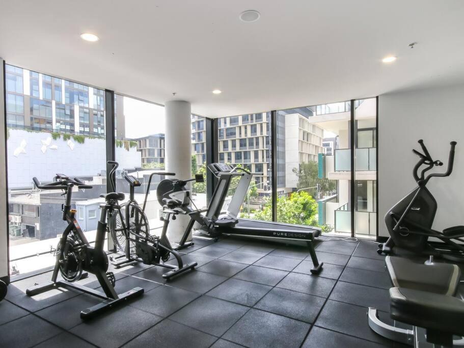 Apartment South Bank Stunner! ~ 3 Bed/2 Bath/1car/views Brisbane