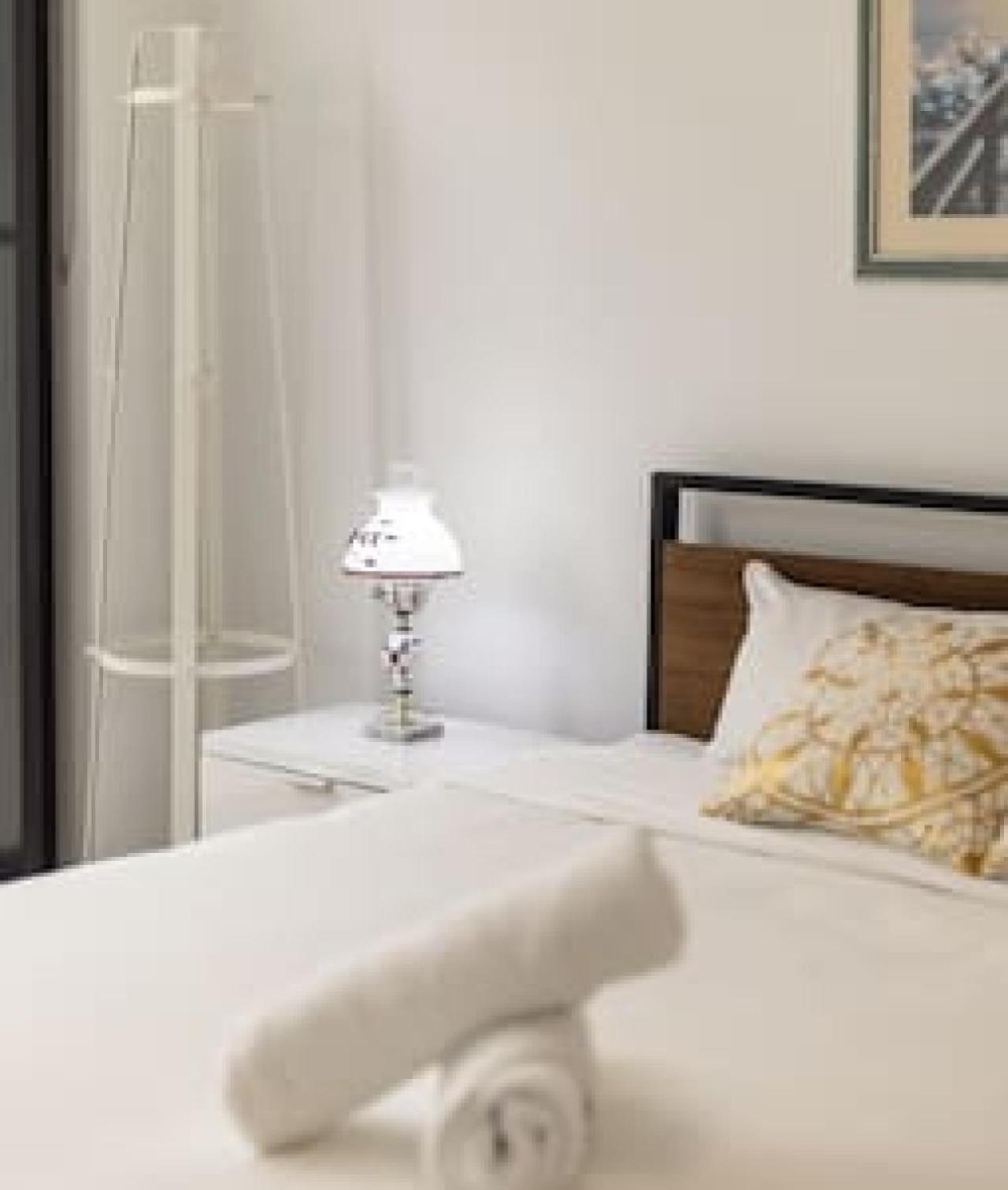 Of Toowong Neat Near Station * Brisbane