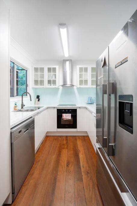 3br15ba House W Parking Close To Eastwood L143up * Brisbane