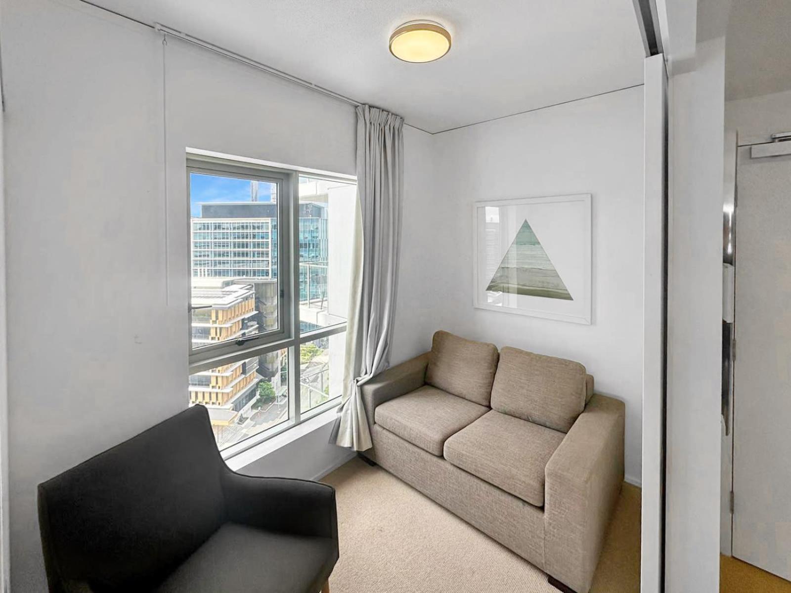Executive With Pool & Gym Brisbane