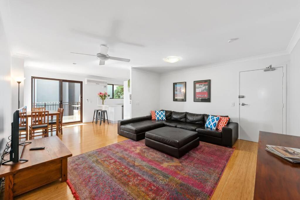 Spacious & Comfy 2 Bed 2 Bath 2 Car - Auchenflower * Brisbane